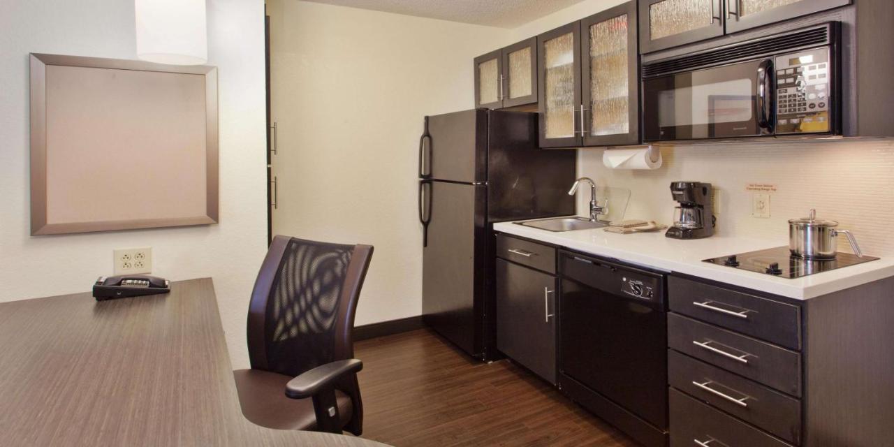 Candlewood Suites Detroit - Southfield Extérieur photo